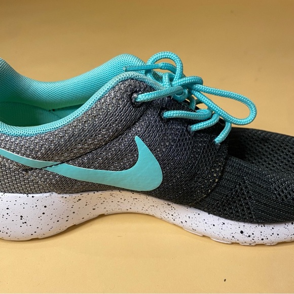 Nike Black Grey Gradient Mint Splatter Heel Roshe One Sneakers Shoes Size 6 - Picture 3 of 8